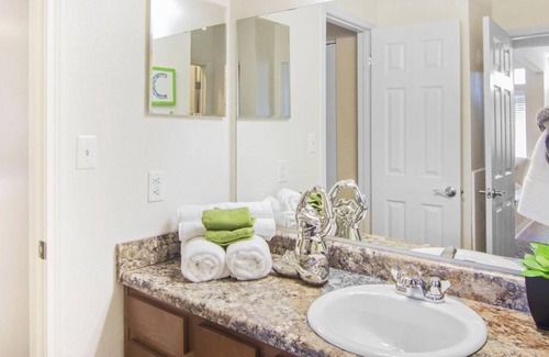 Woodlawn Apartamento | Modern 2bed 2bath
