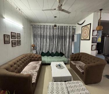 Kharar Apartamento | Modern 2BHK Comfort Home