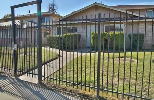 Arden-Arcade Apartamento | Modern 2BR/1BA Sacramento Apt- Centrally Located-2