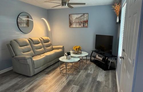 Shelbyville Apartamento | Modern 2BR Apartment near Downtown Shelbyville
