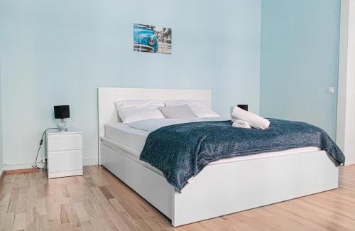 Wahring Apartamento | Modern 2BR Apt. Perfect for Long and Short Stays