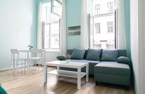 Wahring Apartamento | Modern 2BR Apt. Perfect for Long and Short Stays