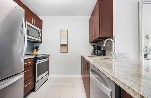 Hudson Exchange Apartamento | Modern 2BR | Business Center | Near PATH by GLS