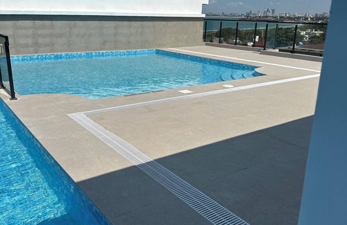 Masaki Apartamento | Modern 2BR Condo with Gym & AC in Upscale Masaki