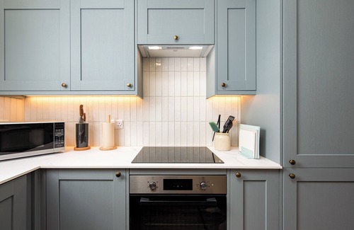 Cotham Apartamento | Modern 2BR Flat | Walk to Clifton | Free Parking