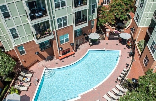 Eisenhower East Apartamento | 800 Carlyle - 542 #2 · Modern | 2BR Loft Style By Old Town | Free Parking