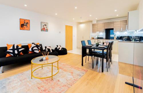 Southampton Apartamento | Modern 2BR Penthouse - Extended Stays, Free Parking & Fast Wi-Fi