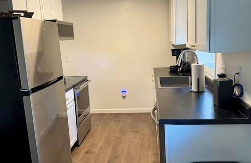 Williston Apartamento | Modern 2BR Retreat Central Williston Location