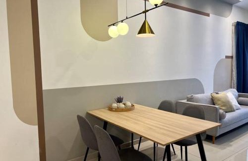 The Strand Apartamento | Modern 2BR Suite at Encorp Residence PJ