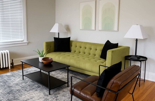Boystown Apartamento | Modern 2BR with Reliable Wi-Fi