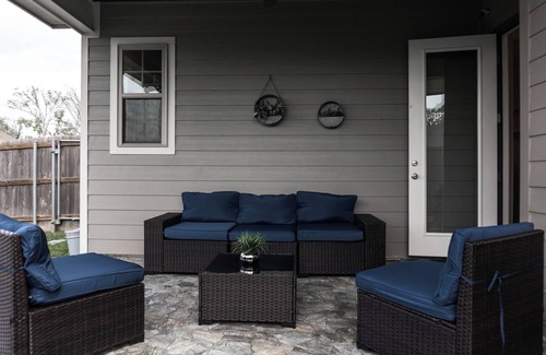 Milton Casa | Modern 3 bd 2.5 bath Cajun Home