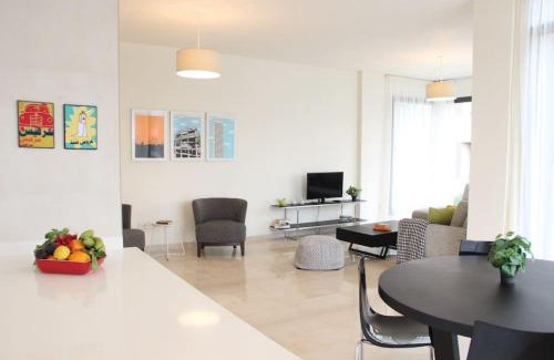 Beirut Apartamento | Modern 3 Bed 3 Bath Apt w Sea View