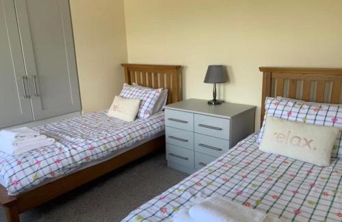 Newry Casa | Modern 3 bed, detached house