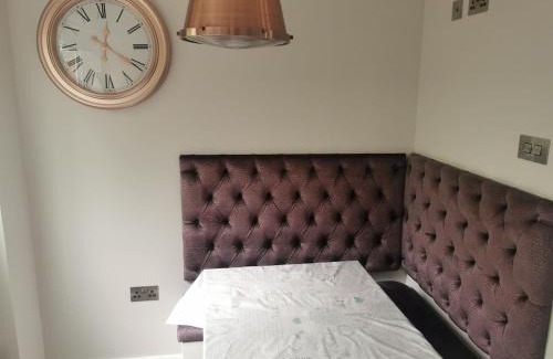 Queens Quarter Casa | Modern 3-bed home in ideal location with 2 parking spaces