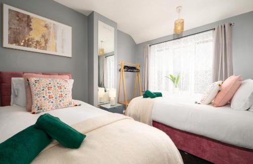 Warmsworth Casa | Modern 3 bed minutes from the A1 & the Races!
