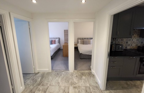 West Hill Apartamento | Apartamento-Moderno-Baño Privado-Balcón