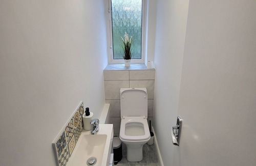 West Hill Apartamento | Apartamento-Moderno-Baño Privado-Balcón