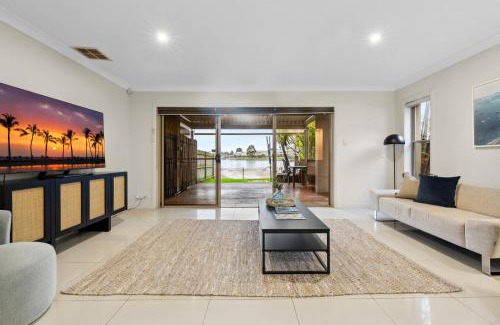 Cabarita Casa | Modern 3-Bed with Pool & Water Views by Beach