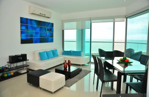 Cartagena District Apartamento | Modern 3 Bedroom Apartment with sea-beach view