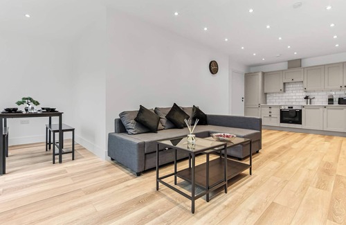 Addiscombe Apartamento | Modern 3 Bedroom Stay, Patio, East Croydon