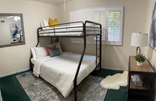 San Carlos Casa | Modern 3 Bedroom 1 Bath House Close to SFO Airport