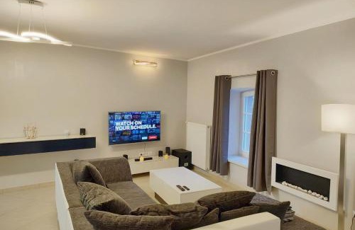Useldange Apartamento | Modern 3 Bedroom Apartment near Useldange Castle