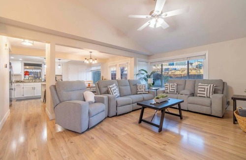 Northwest Reno Casa | Modern 3-Bedroom Escape in Northwest Reno