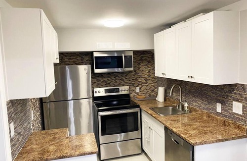 Lower Sackville Casa | Modern 3 Bedroom Home - Family Friendly w/ Free Parking