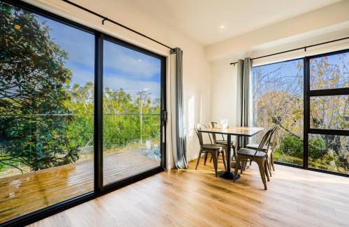 Mount Wellington Casa | Modern 3-Bedroom Home in Mount Wellington