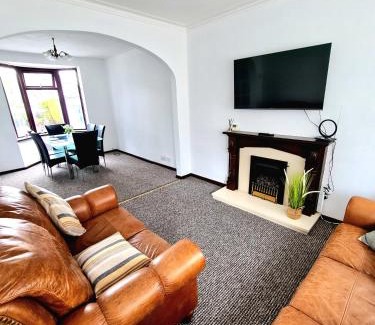 Castlereagh Apartamento | Modern 3 bedroom house close to the city centre