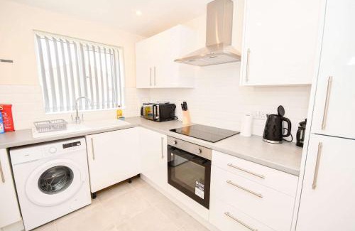 Kirkdale Casa | Modern 3 Bedroom House in Kirkdale Liverpool