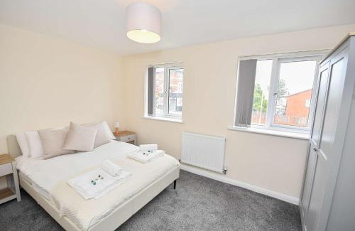 Kirkdale Casa | Modern 3 Bedroom House in Kirkdale Liverpool