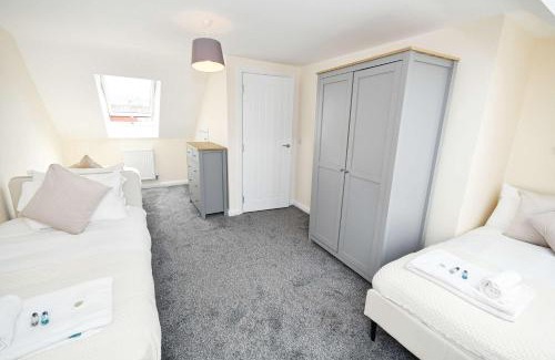 Kirkdale Casa | Modern 3 Bedroom House in Kirkdale Liverpool