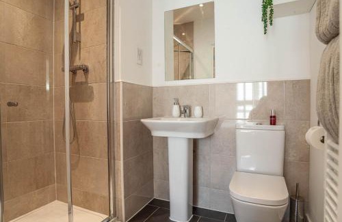 Combe Down Casa | Modern 3 bedroom house with parking