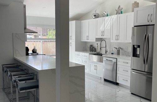 Lauderhill Casa | Charming 3-bedroom pool house with WiFi and AC 2 full bathroom in Lauderhill.