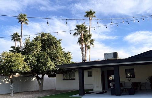 Paradise Valley Village Casa | Modern 3 bedroom with heated pool and mountain view