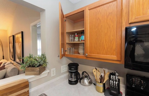 Oakdale Casa | Modern 3 Bedroom with 5 beds, Firepit only 10 minutes from Uptown CLT