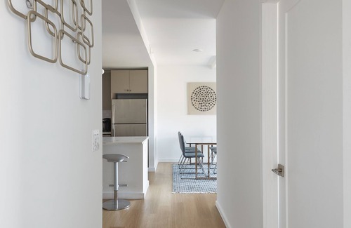 Hoboken Apartamento | Modern 3 BR Loft -shared Deck - gym - Mins to NYC