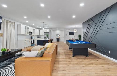 Near Eastside Casa | Modern 3-Br Retreat Downtwn Indy