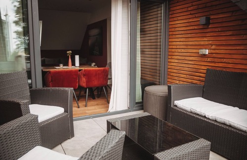 Groemitz Apartamento | Apartamento moderno de 3 habitaciones con terraza propia y plazas de aparcamiento.