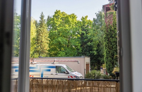 Gohlis-Mitte Apartamento | Modern 3-Room Apartment with Balcony | Kitchen, WiFi, Bathroom