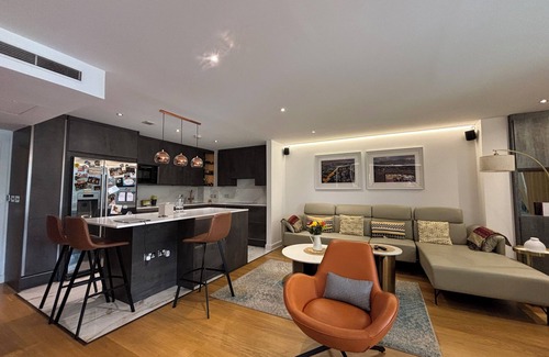 Sands End Apartamento | Modern 3BD with Private Balcony, Imperial Wharf