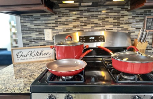 Elizabeth Apartamento | Modern 3BR 2BA 30min NYC Near EWR Parking