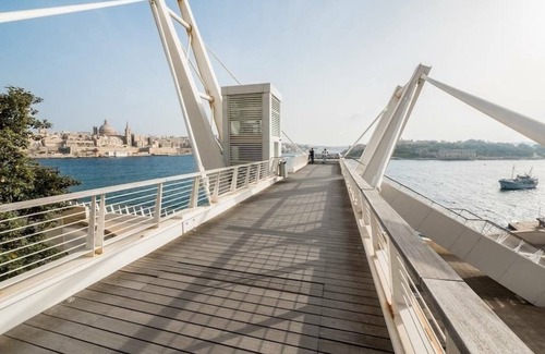 Gzira Apartamento | Modern 3BR Apartment in the Centre of Sliema