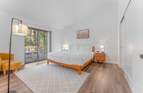 Carnelian Bay Casa | Modern 3BR Carnelian Bay Retreat
