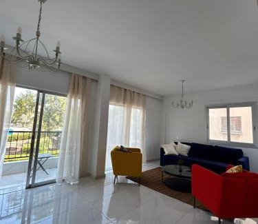 Larnaca Apartamento | Modern 3BR Family Apartment in Quiet Drosia with Balcony