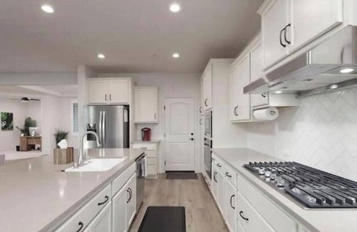 Greenacres Casa | Modern 3BR Home Gated Community