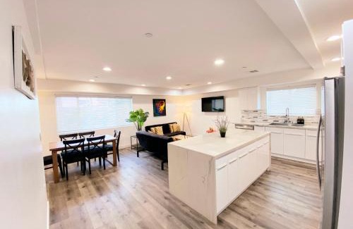 Mid City Casa | Modern 3BR Home in Mid-City