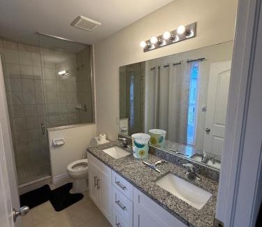 Welland Casa | Modern 3BR Home Near Niagara Falls & Welland Canal