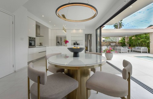 Gold Coast Casa | Modern 3BR home with PRIVATE POOL at Gold Coast Villas